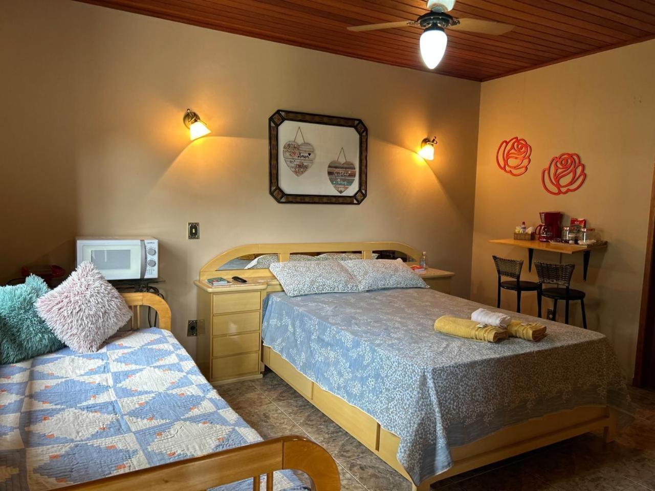Hostel Limao Doce Нова-Фрибургу Екстер'єр фото
